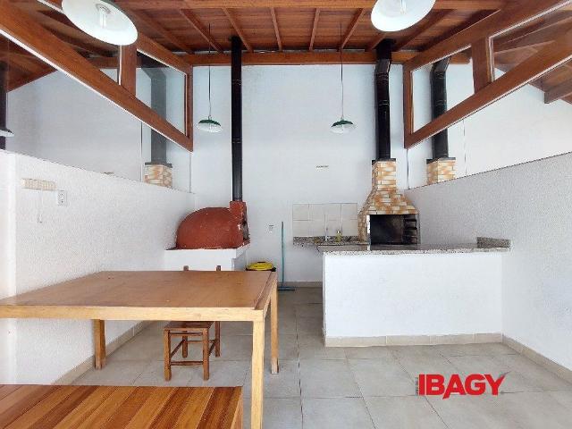 Apartamento aluguel em Região Geográfica Imediata de Florianópolis, São José