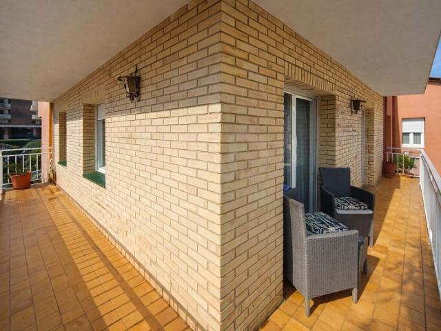 Apartamento en venta en Sámano, Castro-urdiales