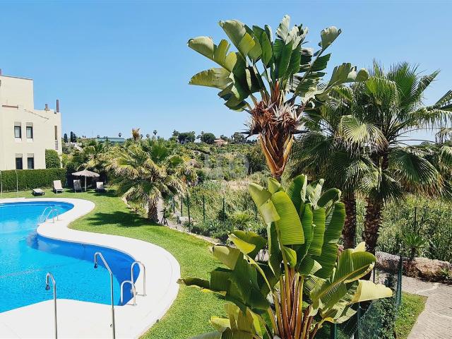 Apartamento en venta en Estepona, Los Granados Playa