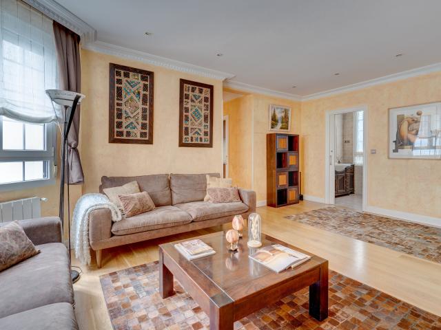 Piso en venta en Abando, Bilbao