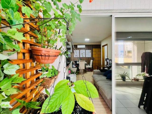 Apartamento venda em Região Geográfica Imediata do Distrito Federal, Região Integrada de Desenvolvimento do Distrito Federal e Entorno
