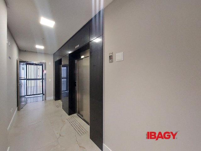 Apartamento aluguel em Capoeiras Oeste, Florianópolis