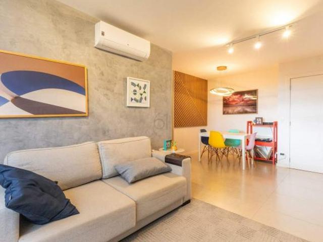Apartamento venda em Região Geográfica Imediata do Distrito Federal, Região Integrada de Desenvolvimento do Distrito Federal e Entorno