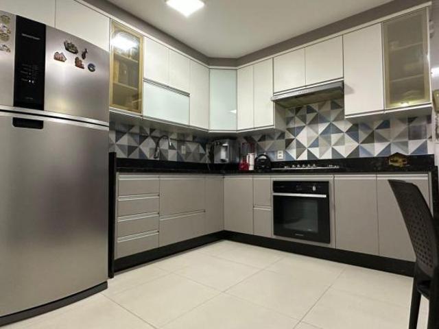 Apartamento venda em SQS 302, Plano Piloto