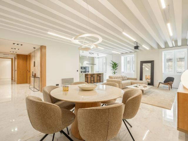 Apartamento venda em Misericórdia, Lisboa