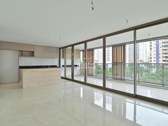 Apartamento venda em Região Geográfica Imediata do Distrito Federal, Região Integrada de Desenvolvimento do Distrito Federal e Entorno