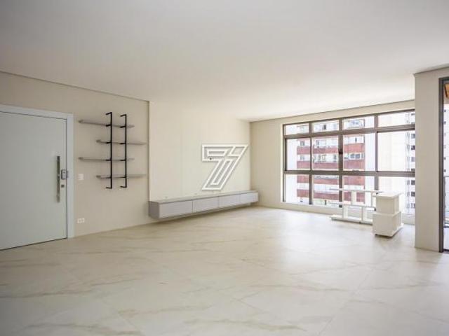 Apartamento venda em Água Verde, Curitiba