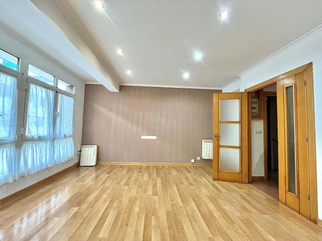 Piso en venta en San Valentín, Ferrol