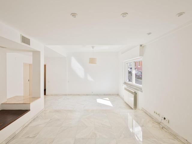 Apartamento venda em Estrela, Lisboa