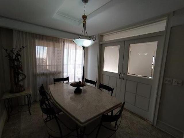 Apartamento venda em Marília