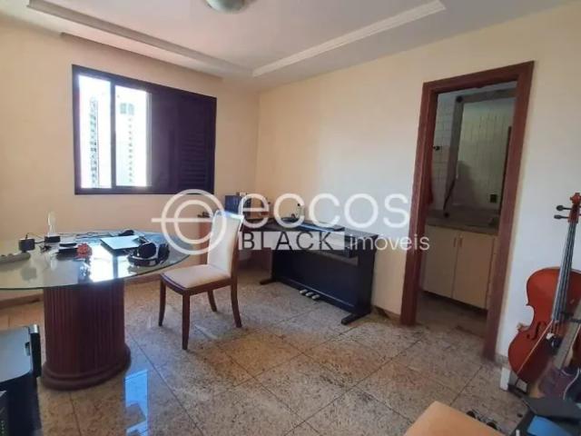 Apartamento venda em Região Geográfica Imediata de Uberlândia, Oliveira Fortes