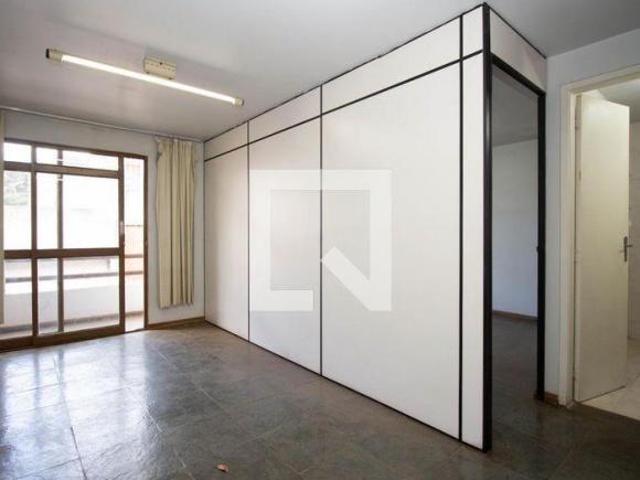 Apartamento venda em Região Geográfica Imediata do Distrito Federal, Região Integrada de Desenvolvimento do Distrito Federal e Entorno