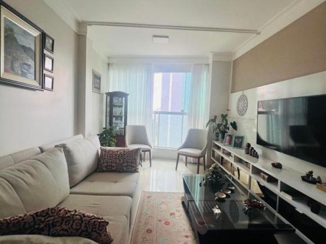 Apartamento venda em Região Geográfica Imediata do Distrito Federal, Região Integrada de Desenvolvimento do Distrito Federal e Entorno