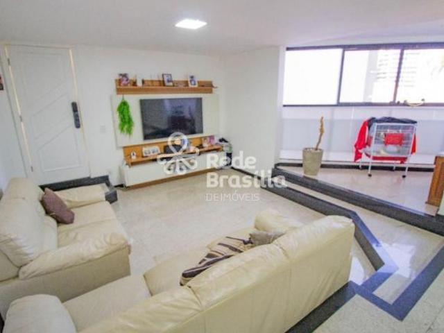 Apartamento venda em Região Geográfica Imediata do Distrito Federal, Região Integrada de Desenvolvimento do Distrito Federal e Entorno