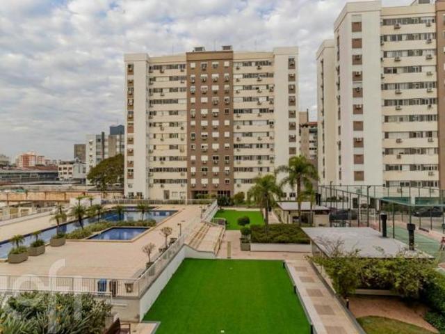 Apartamento venda em Passo da Areia, Porto Alegre