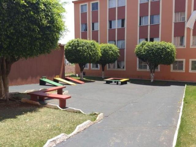 Apartamento venda em Região Geográfica Imediata de Londrina, Londrina