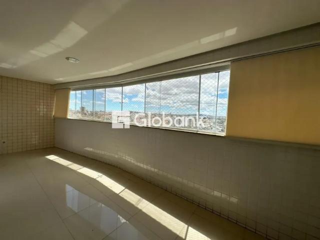 Apartamento venda em Região Geográfica Imediata de Montes Claros, Montes Claros