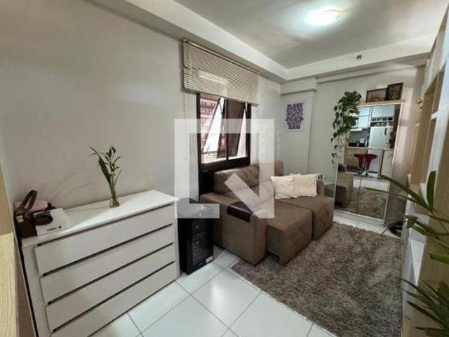 Apartamento venda em Região Geográfica Imediata do Distrito Federal, Região Integrada de Desenvolvimento do Distrito Federal e Entorno