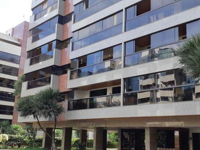 Apartamento venda em Região Geográfica Imediata do Distrito Federal, Região Integrada de Desenvolvimento do Distrito Federal e Entorno