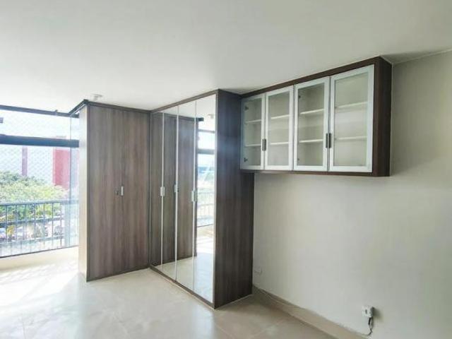 Apartamento venda em Região Geográfica Imediata do Distrito Federal, Região Integrada de Desenvolvimento do Distrito Federal e Entorno