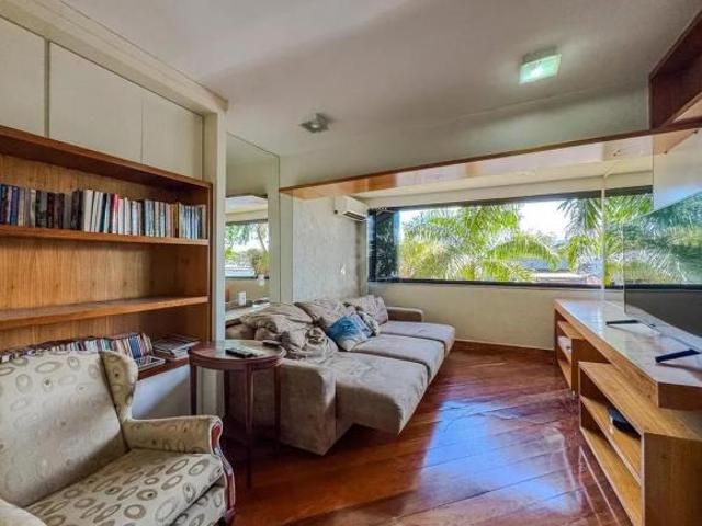 Apartamento venda em Região Geográfica Imediata do Distrito Federal, Região Integrada de Desenvolvimento do Distrito Federal e Entorno