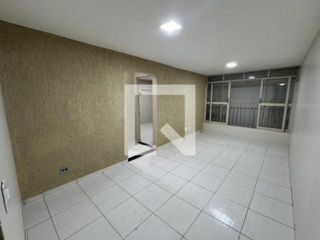 Apartamento venda em Região Geográfica Imediata do Distrito Federal, Região Integrada de Desenvolvimento do Distrito Federal e Entorno