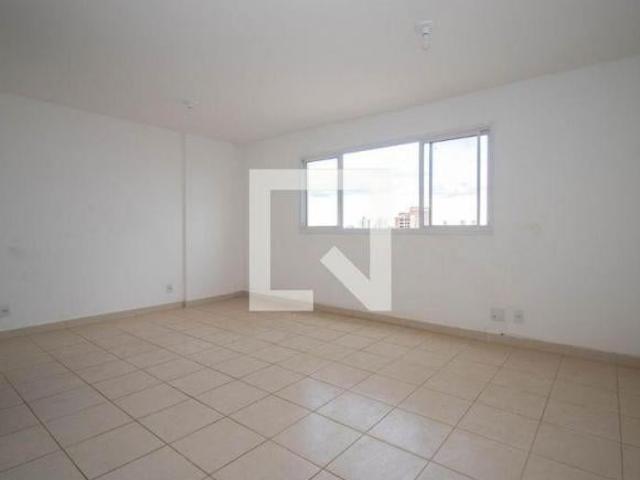 Apartamento venda em Região Geográfica Imediata do Distrito Federal, Região Integrada de Desenvolvimento do Distrito Federal e Entorno