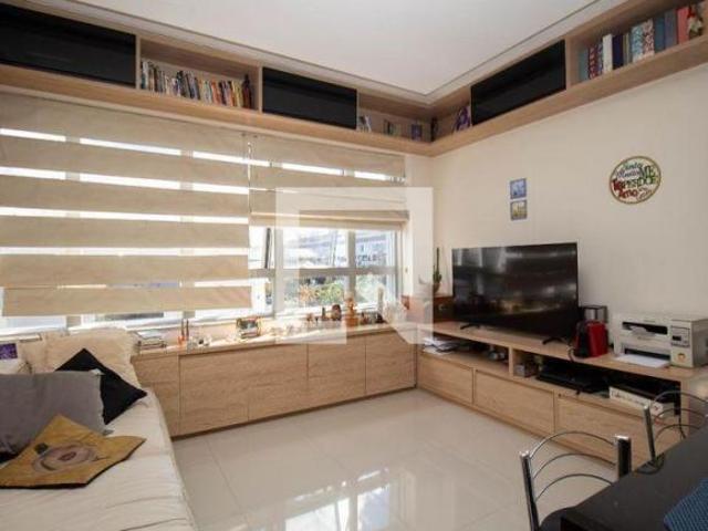 Apartamento venda em Região Geográfica Imediata do Distrito Federal, Região Integrada de Desenvolvimento do Distrito Federal e Entorno