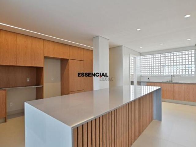 Apartamento venda em Região Geográfica Imediata do Distrito Federal, Região Integrada de Desenvolvimento do Distrito Federal e Entorno