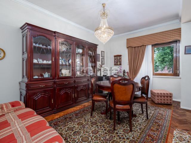 Apartamento venda em Alto da Cova da Moura, Buraca