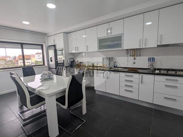 Apartamento venda em Seixal, Setúbal
