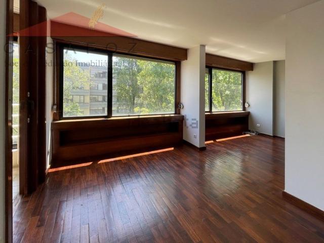 Apartamento alugar em Porto, Lordelo Do Ouro