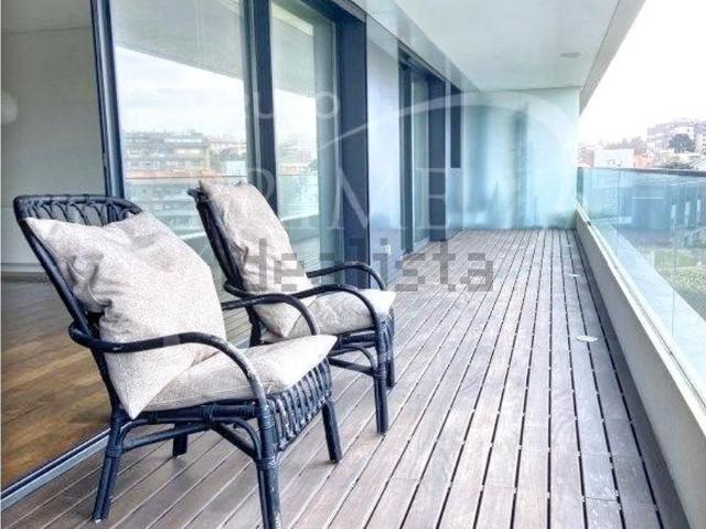 Apartamento alugar em Porto, Aldoar