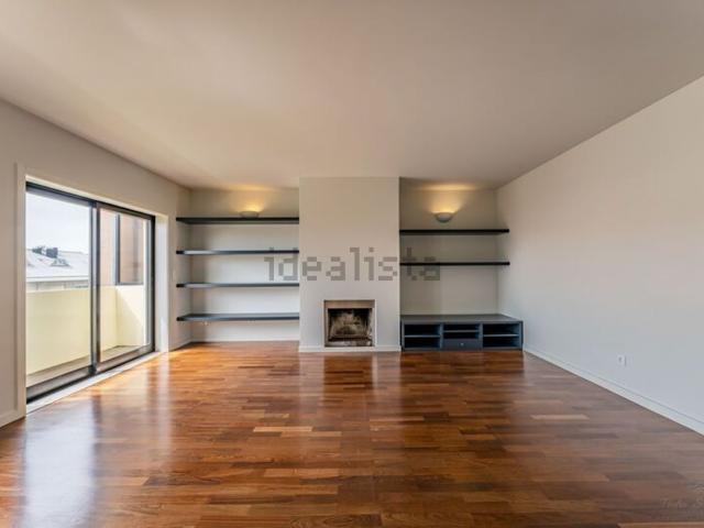 Apartamento alugar em Porto, Aldoar