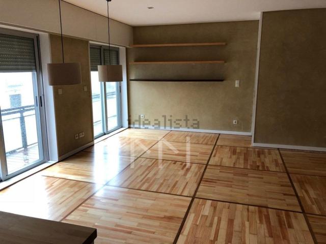 Apartamento alugar em Porto, Aldoar