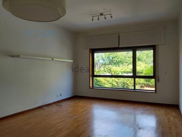 Apartamento alugar em Porto, Aldoar