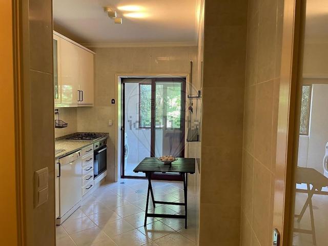 Apartamento alugar em Porto, Aldoar