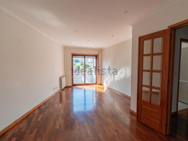 Apartamento alugar em Porto, Aldoar