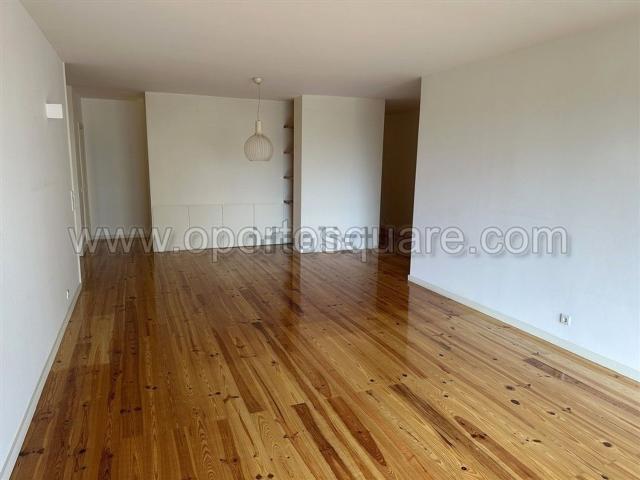 Apartamento alugar em Porto, Lordelo Do Ouro