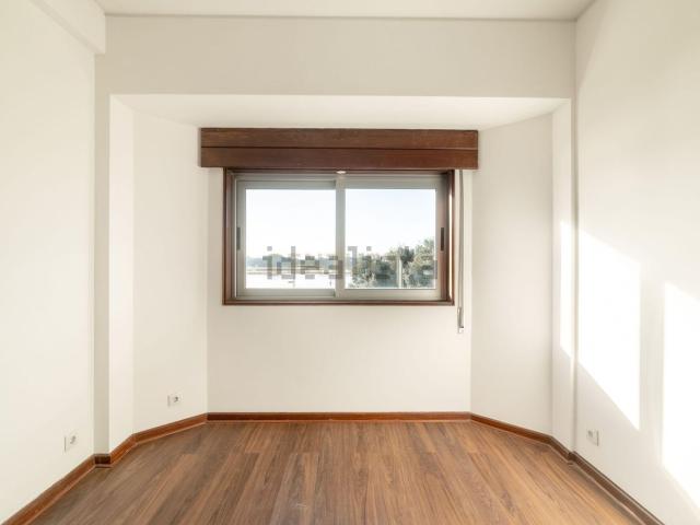 Apartamento alugar em Porto, Aldoar
