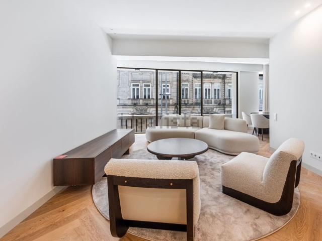 Apartamento venda em Conjunto Urbano da Ribeira, Porto