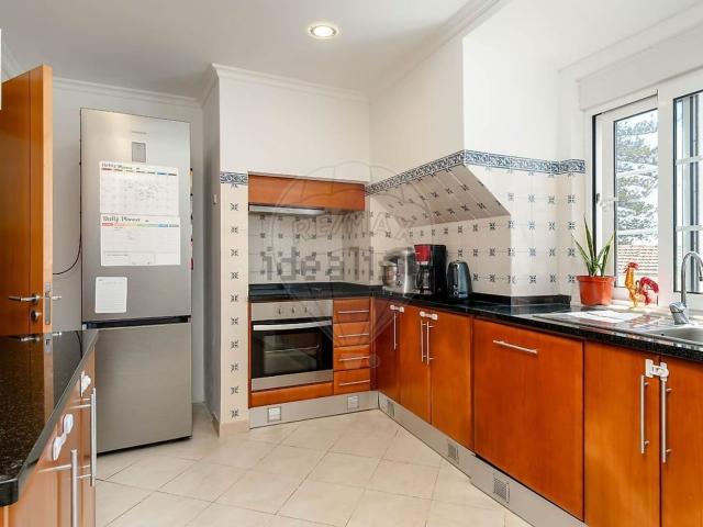 Apartamento venda em Ginjal, Almada