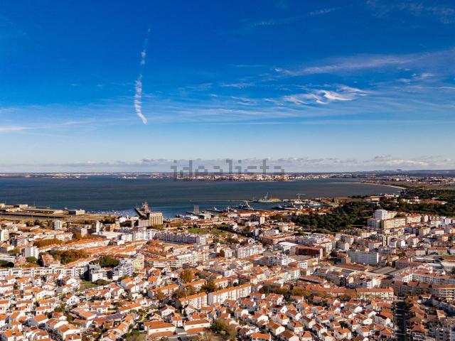Apartamento venda em Ramalha, Almada