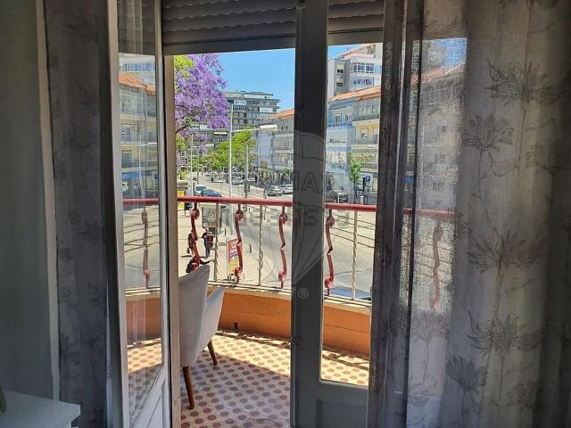 Apartamento alugar em Torcatas, Almada