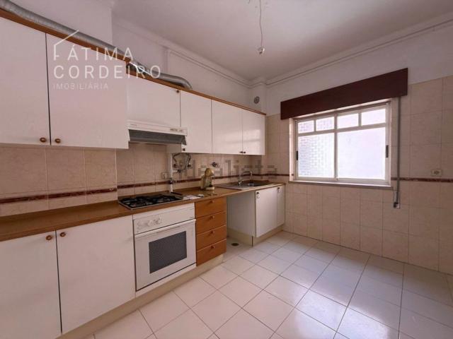 Apartamento alugar em Ginjal, Almada