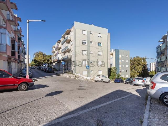Apartamento venda em Ramalha, Almada
