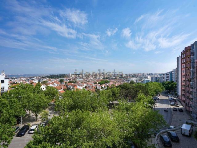 Apartamento venda em Almada, Setúbal