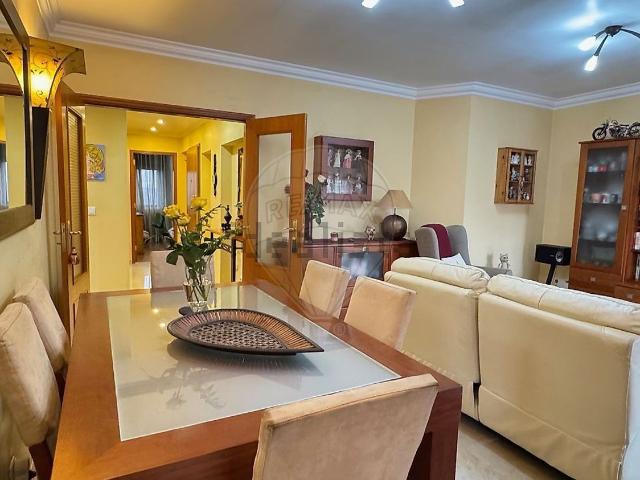 Apartamento venda em Ramalha, Almada
