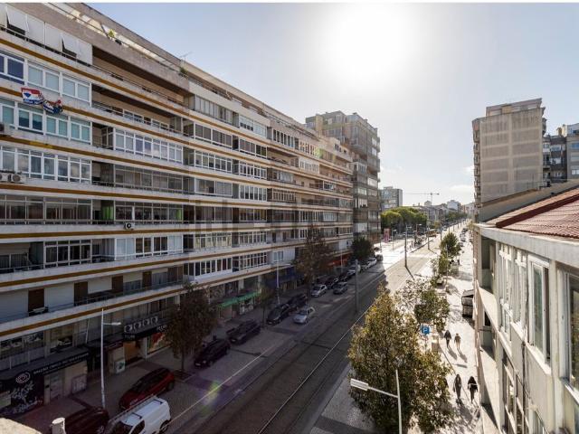 Apartamento alugar em Ginjal, Almada