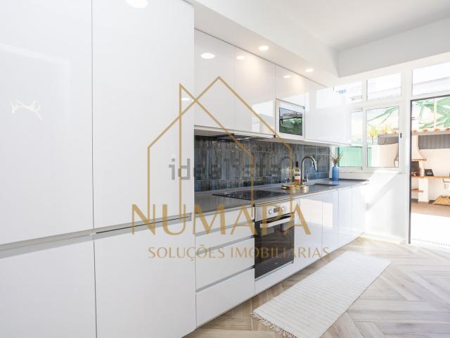 Apartamento venda em Almada, Setúbal